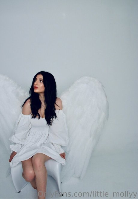 little mollyy ポルノスター HD 画像