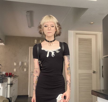 Luh Setra ポルノモデル アーカイブ