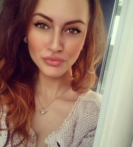 熟女の手コキオンリーファンズ エロ 写真