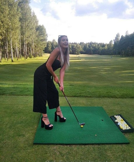 sweet sandra ヌード女優 写真