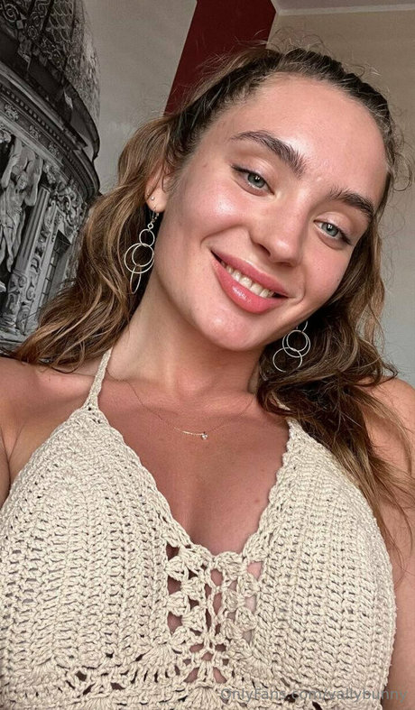 ティーンウェブカメラオンリーファンズ ホットヌード 写真