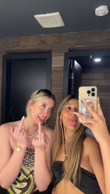 Jordan Christine Macdonald 独占スター 写真