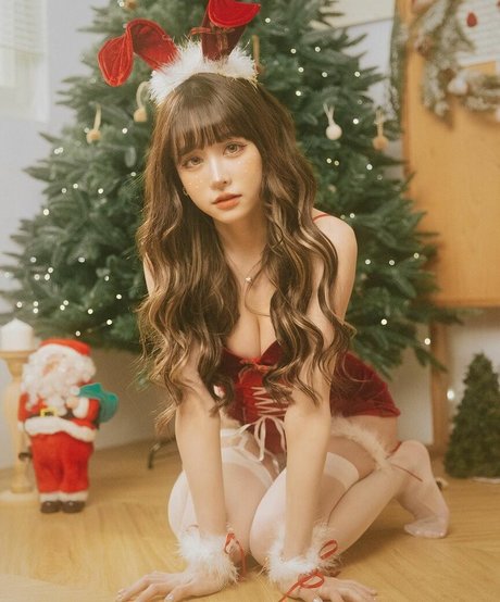 et 1231 裸モデル 画像