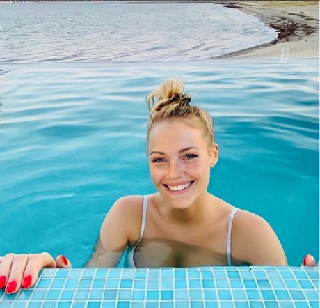 Rachel Dixon ポルノスター HD 写真