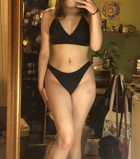 Sweeety 裸の女優 画像