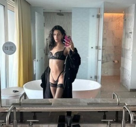 ゲイのチンポオンリーファンズ ホット 写真