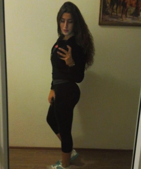 Valeriia Simavonian 素敵な女優 写真