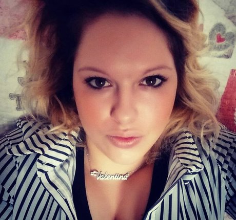 スムーズなオンリーファンズ ポルノグラフィック 画像