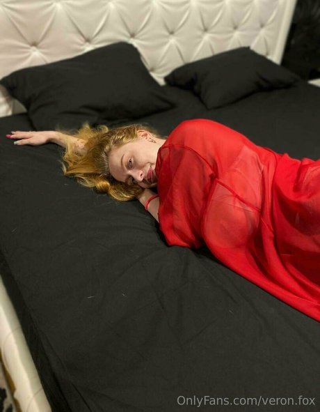 Veronica Fox スター ヌード アーカイブ