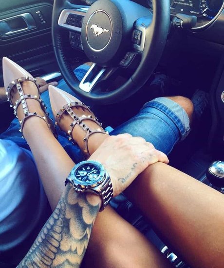 Nikola ihova ポルノスター ホット 画像