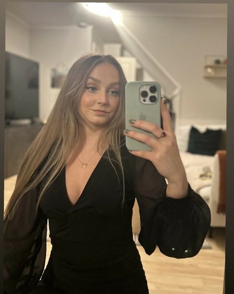 ブルネットのPOV オンリーファンズ アダルト ギャラリー