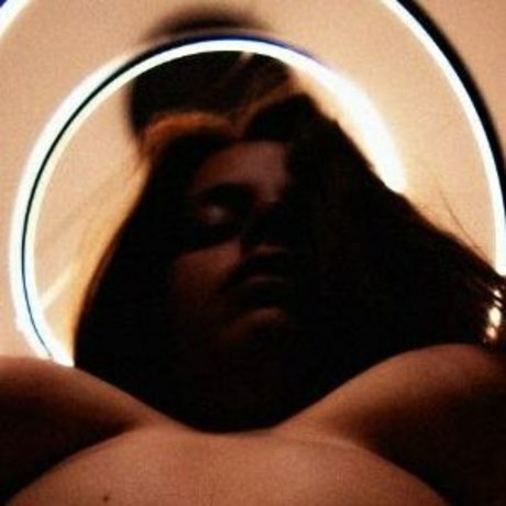 パンツを食い込ませるオンリーファンズ ホット 写真