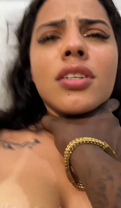 Karen Oliver 裸のスター ギャラリー