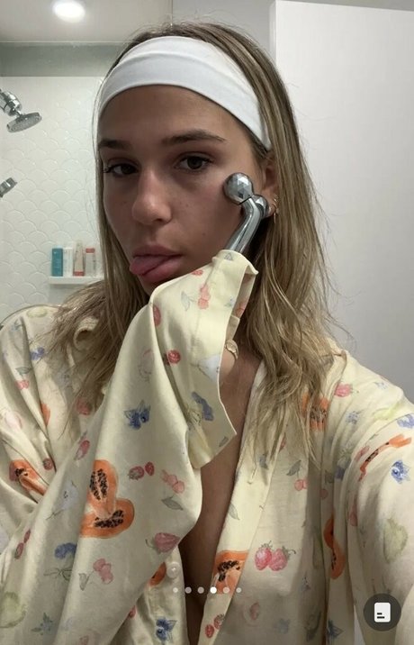 ワックスオンリーファン 裸 画像