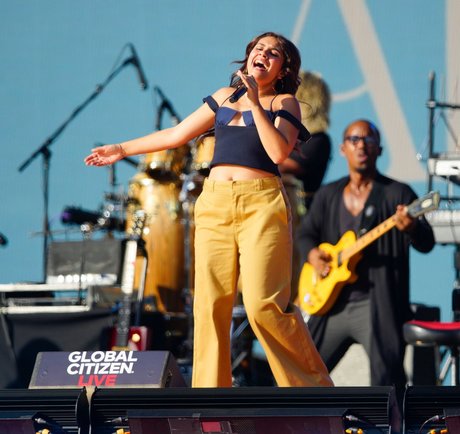 フィットネスアナルオンリーファンズ アートポルノ 写真