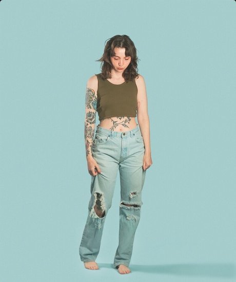 Qcknd ポルノスター アート アーカイブ