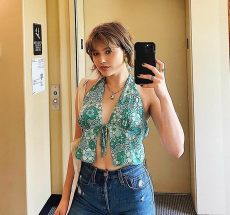 Kerri Medders ヌードモデル 写真