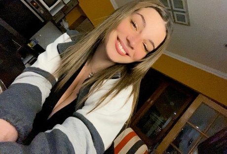 Micaela Perlezzi 裸のスター ギャラリー