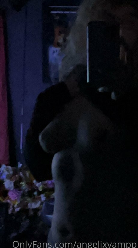 トランス熟女オンリーファンズ ホットヌード 画像