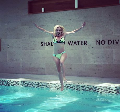 ミラーセルフィーオンリーファンズ 可愛い 写真