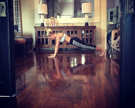 Kortney Wilson ヌードモデル 写真