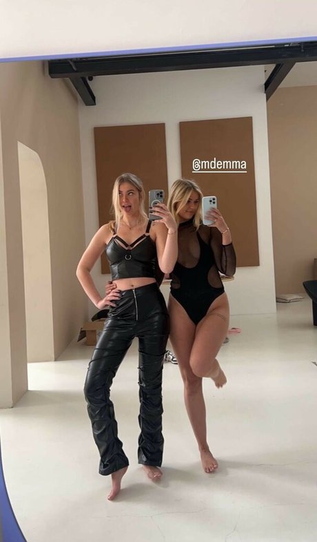 Bouncyloon スター ヌード 写真