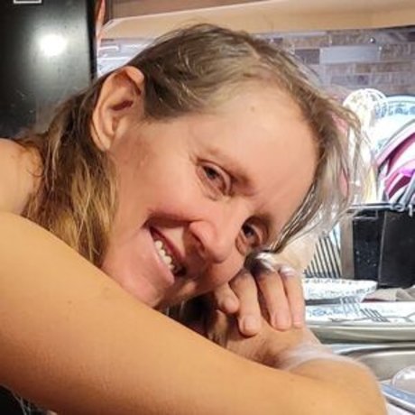 Busty Petra 無料のポルノスター 写真