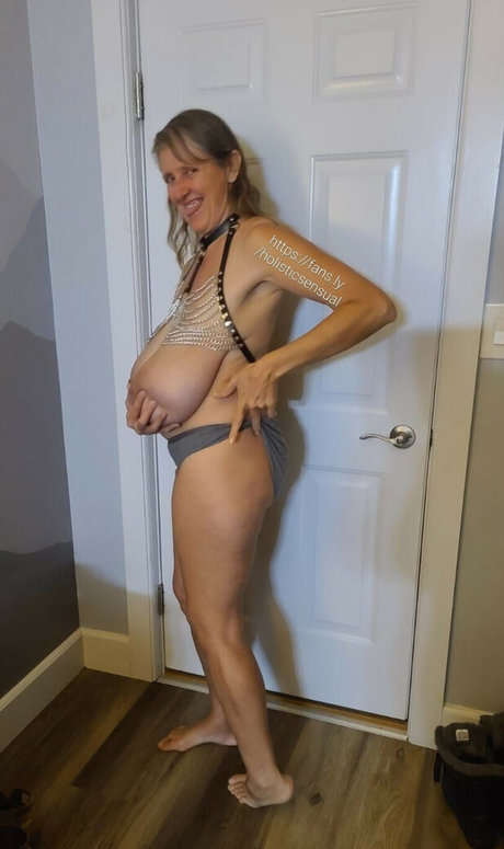 Busty Petra プロフィール写真