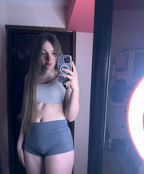 ヌード熟女オンリーファンズ 無料セックス 写真