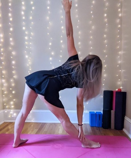 Hot Yoga Babe 最高のスター 写真