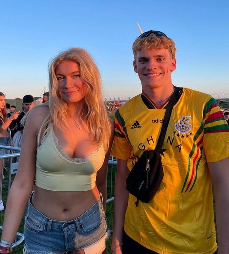 Miriam Stoifl ポルノスター セクシー 画像