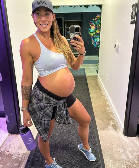 Hannah Eden Fitness ヌードモデル 写真