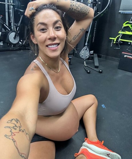 Hannah Eden Fitness ポルノモデル 写真