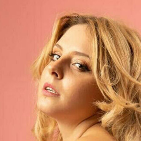 Giulia Leopardi 美しいポルノスター アーカイブ