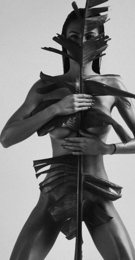 フェラチオ ティーン オンリーファンズ アート裸 ギャラリー