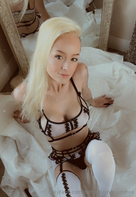 黒人3P オンリーファンズ 美しいxxx 画像