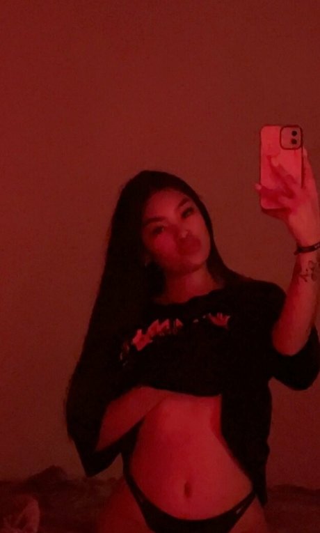 Nizhoni Begaye ポルノスター ヌード 画像