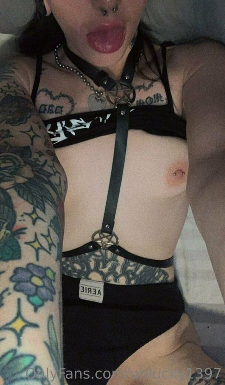 unlucky1397 セクシーモデル 写真