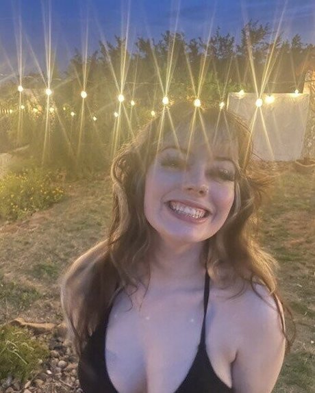 ミラーセルフィーオンリーファンズ セックス 写真