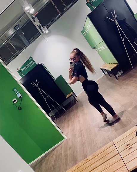 アラブの女の子オンリーファンズ 無料セクシー 写真