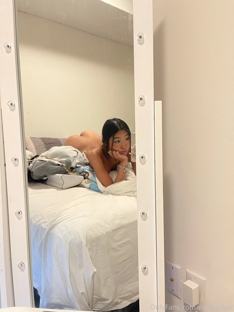 Emma Lvxx_ ポルノモデル 写真