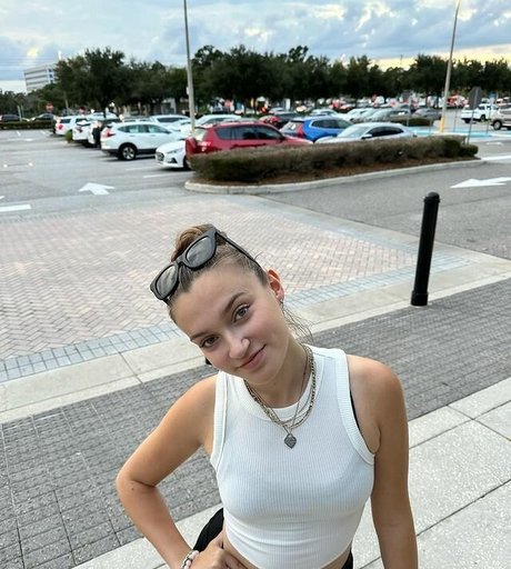 Skye Upshall スター 画像