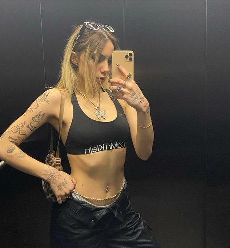 Eylul Adiguzel ポルノスター 画像