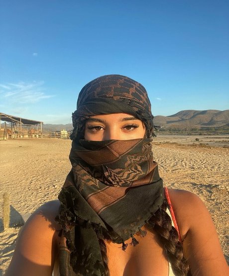 カウガール POV オンリーファンズ ホット 写真