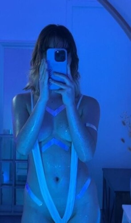 Skainheda ポルノスター ヌード 写真