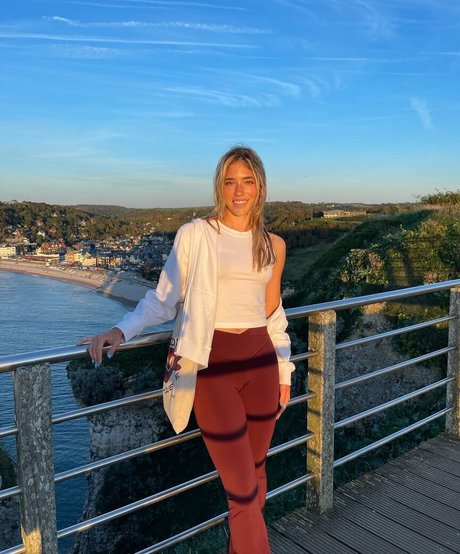 Female Football 高品質女優 画像