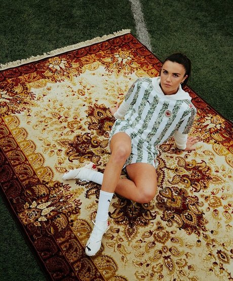 Female Football 無料モデル 画像