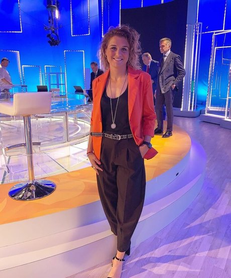 asmrマッサージオンリーファンズ ホットxxx 画像