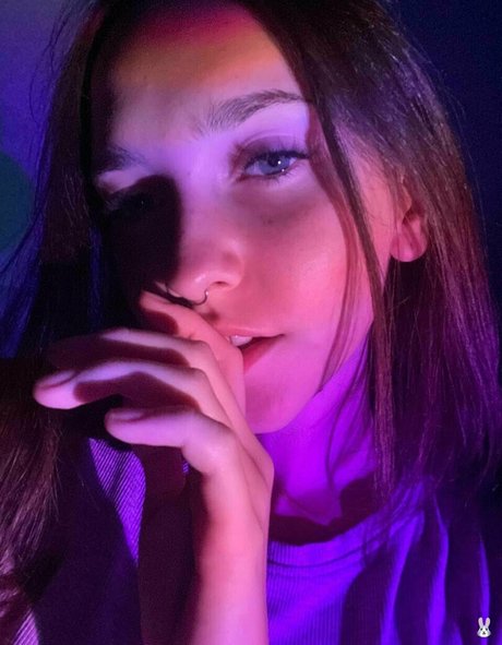 sonya me ポルノスター 写真