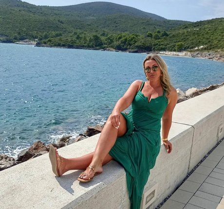 Vesna Justwoman42 美しいスター 画像